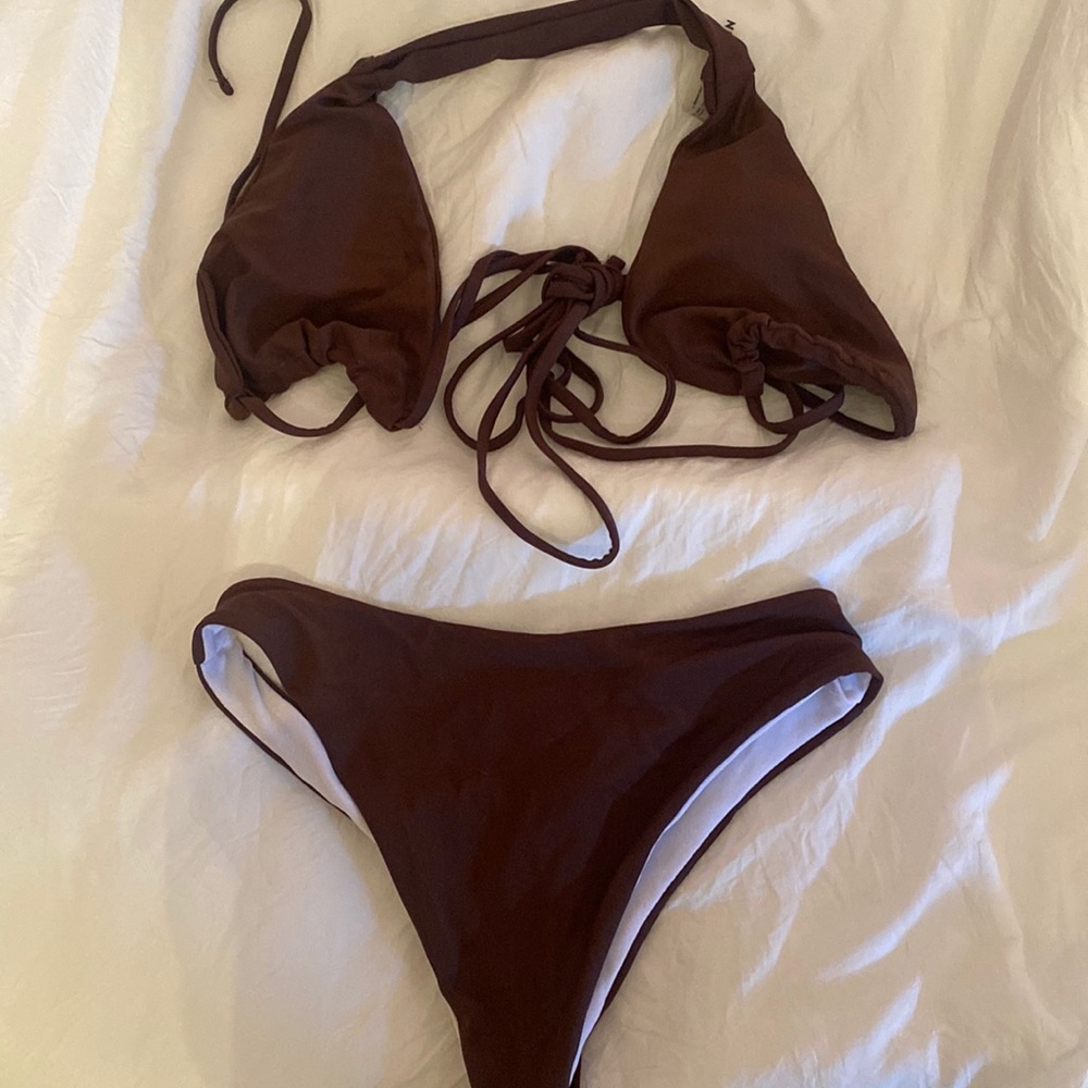 brown string bikini✨